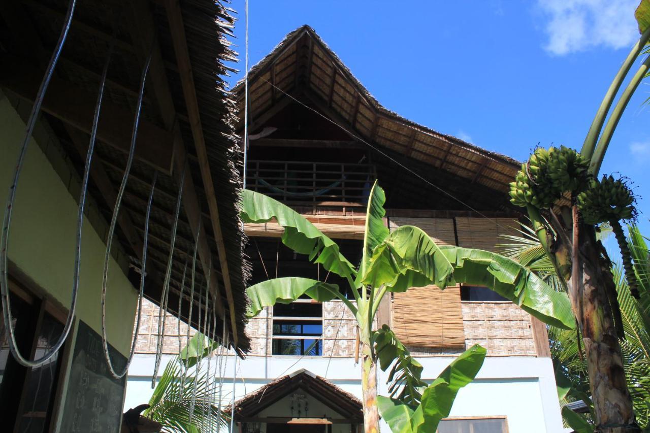 Footprints Homestay (Adults Only) General Luna  Exterior foto