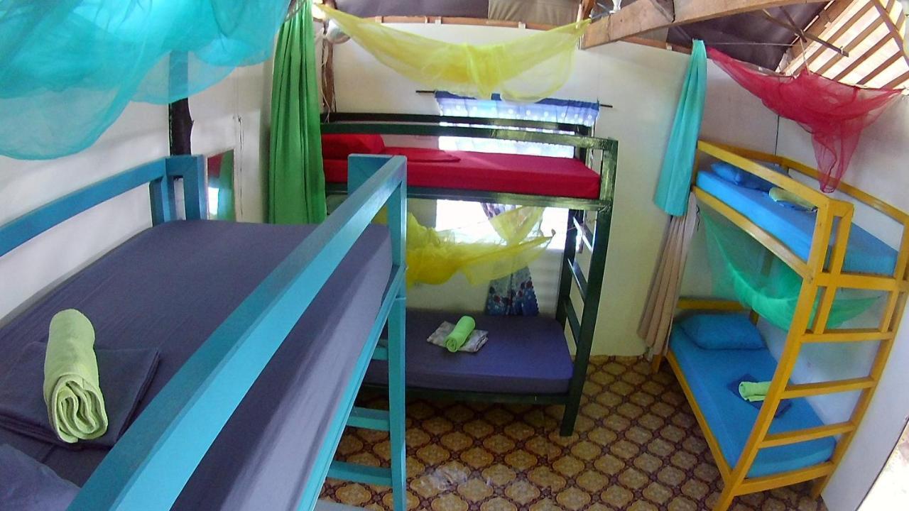 Footprints Homestay (Adults Only) General Luna  Exterior foto